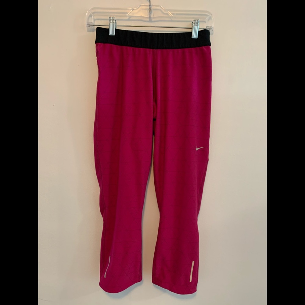 Nike knee length legging